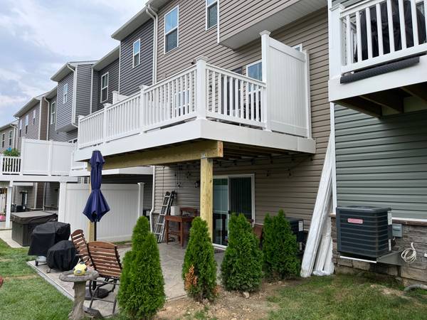 Decks & Outdoor Living
